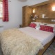 s�sz�ll�s: Le Hameau des Rennes